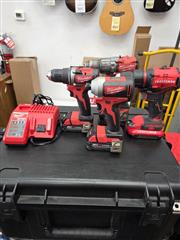 MILWAUKEE TOOLS DRILL SET